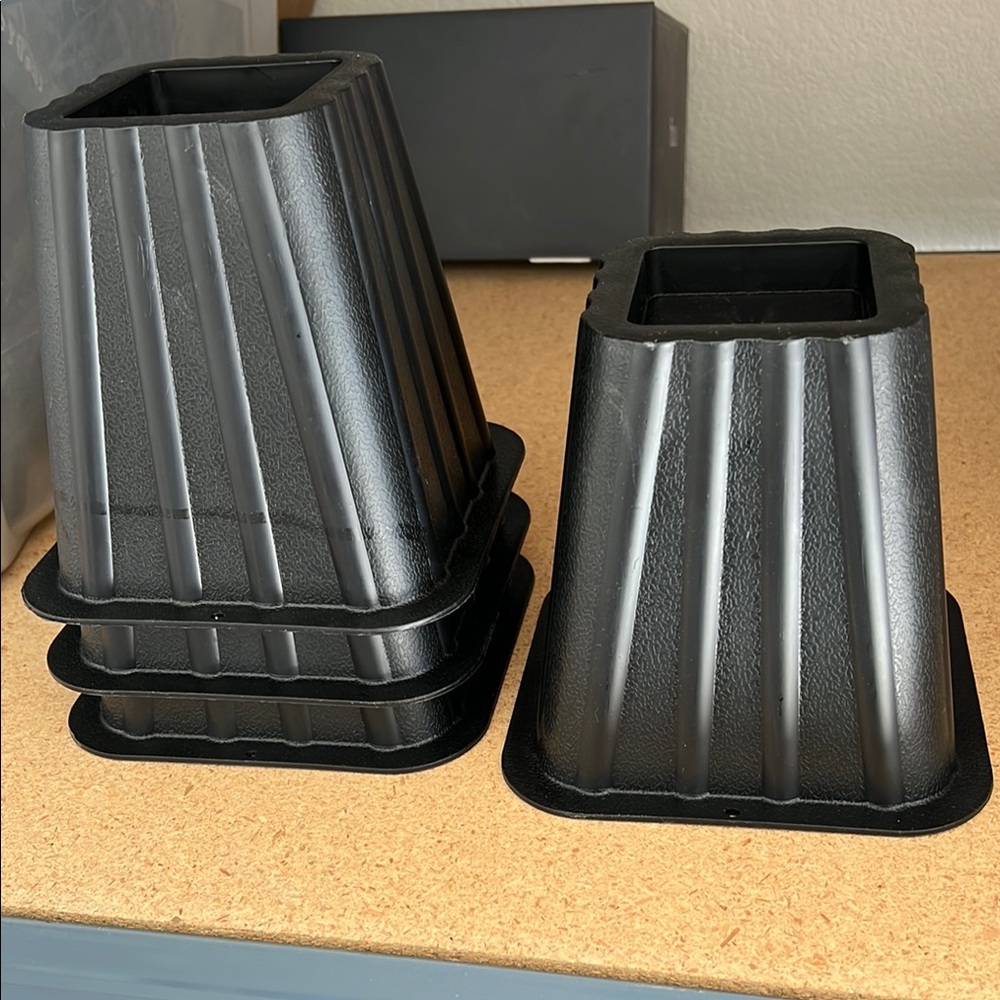 Black Bed Risers adds 6in